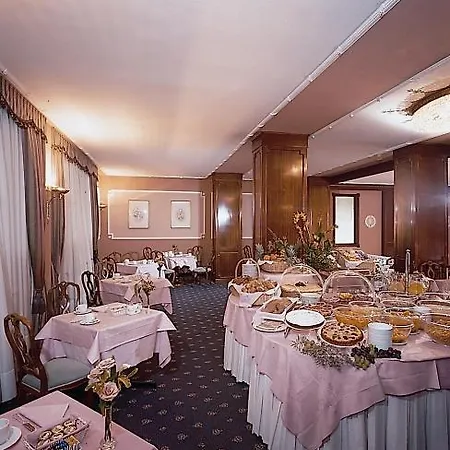 Regina Olga Lake Como